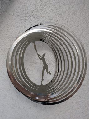 Windspiel Tennisspielerin